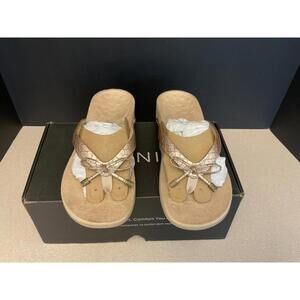 New! Womens VIONIC BELLA Rose Gold Metallic Croc Toe Post Sandals. Size 9.5N.